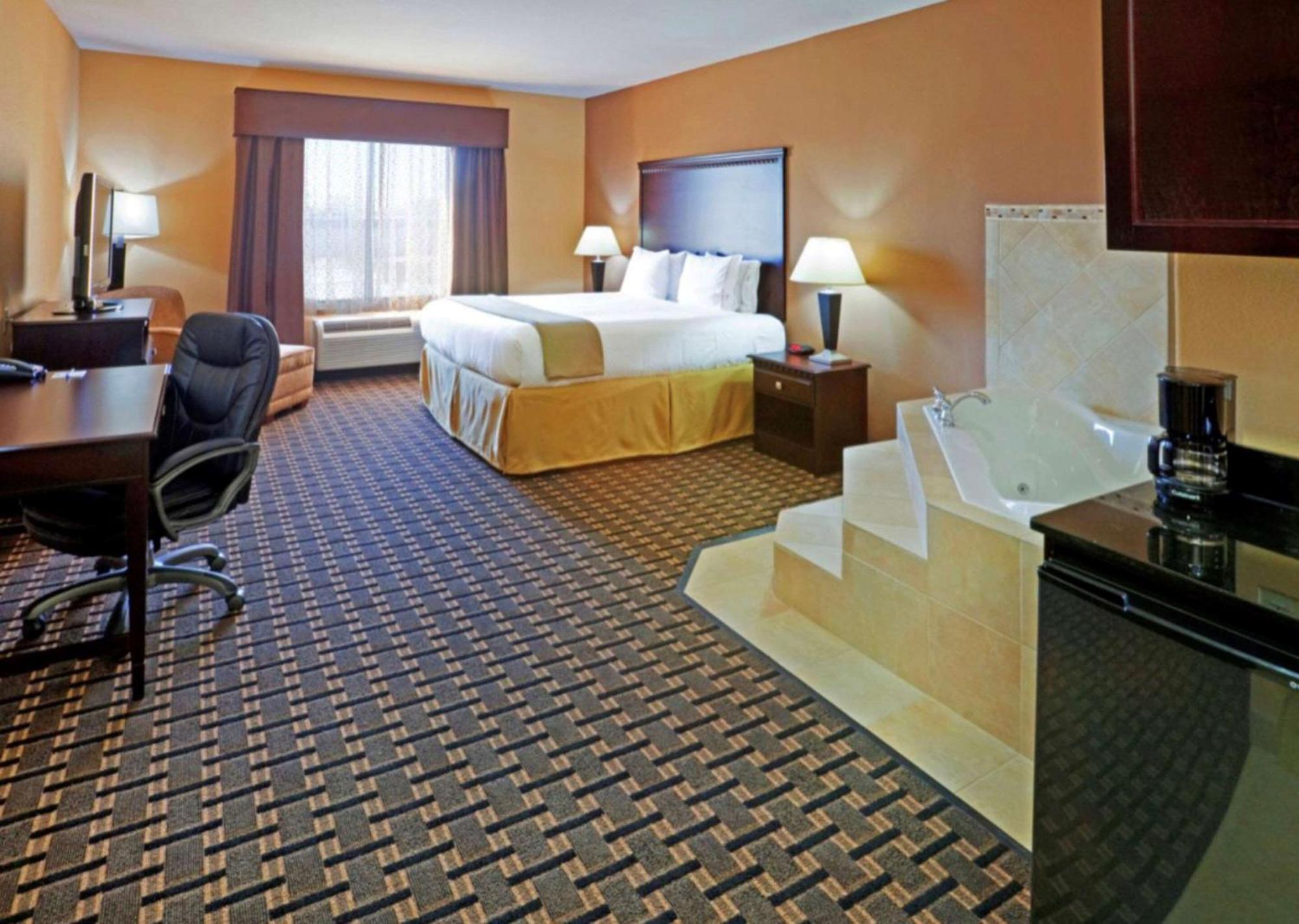 Comfort Inn & Suites Dallas Medical-Market Center 객실 사진