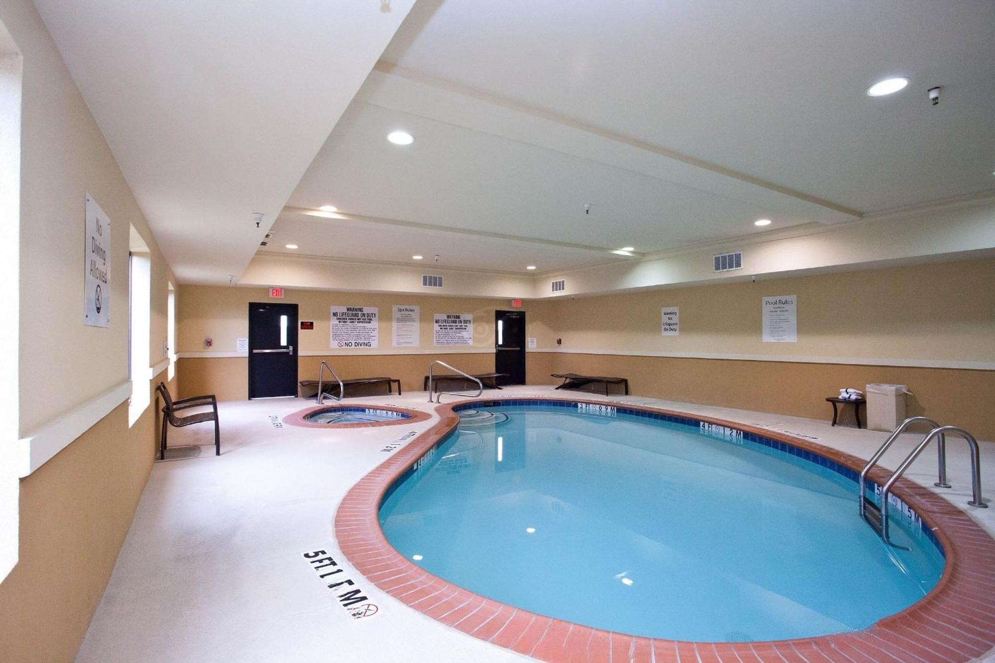 Comfort Inn & Suites Dallas Medical-Market Center 외부 사진
