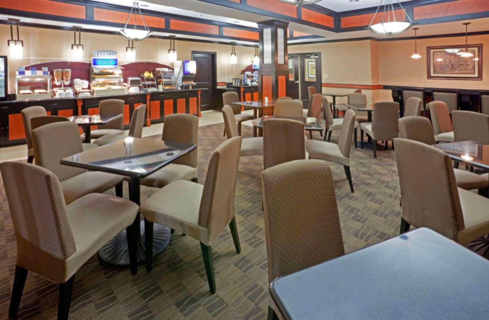 Comfort Inn & Suites Dallas Medical-Market Center 외부 사진