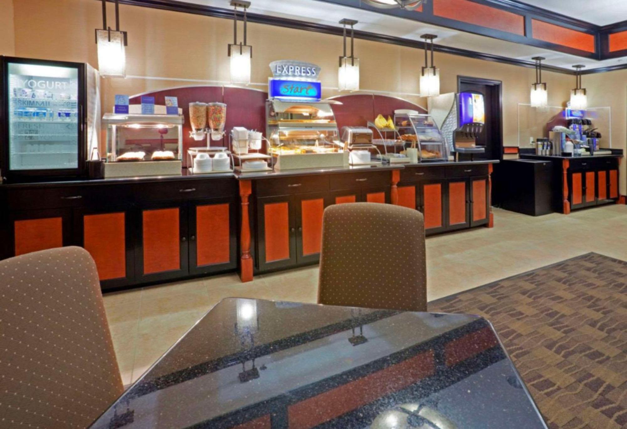 Comfort Inn & Suites Dallas Medical-Market Center 외부 사진