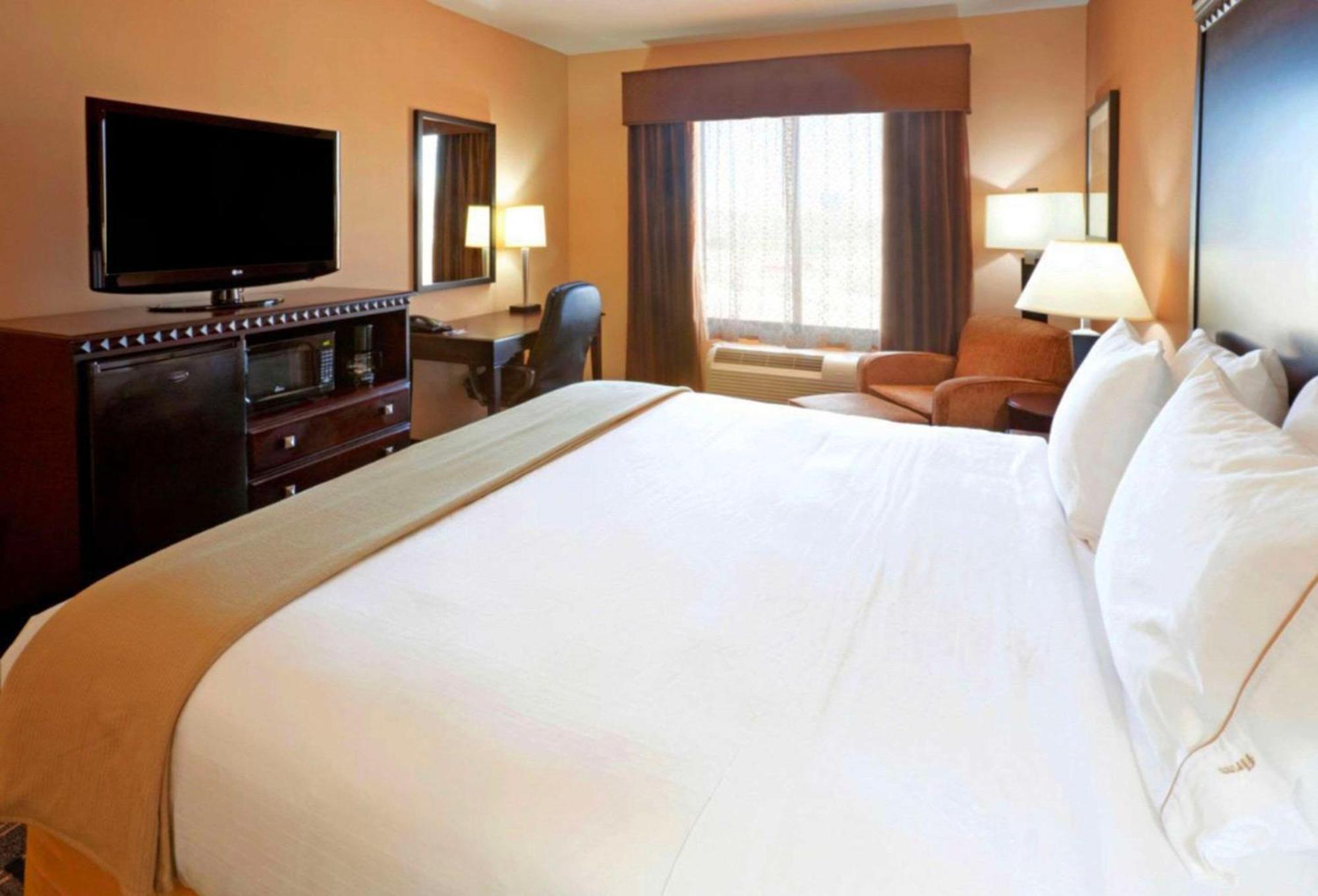 Comfort Inn & Suites Dallas Medical-Market Center 외부 사진